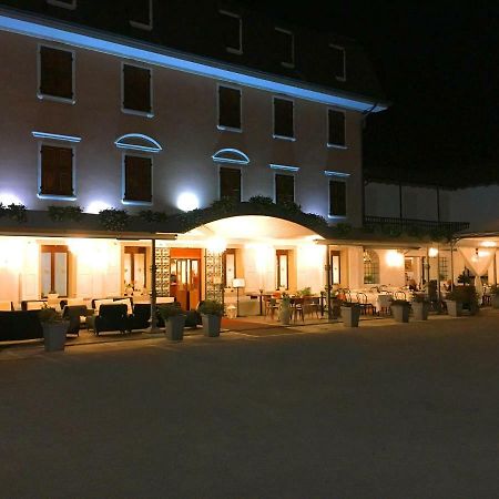 Il Novecento Hotell Casarsa della Delizia Exteriör bild